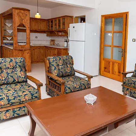 Cozy House With Garden In Lägenhet Bodrum